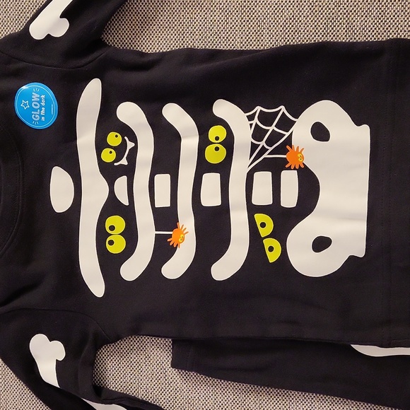 Carter's GLOW IN THE DARK pj's - Picture 3 of 4